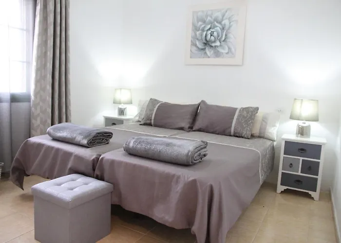 Castillo Holiday Apartment- Puerta Del Sol 245