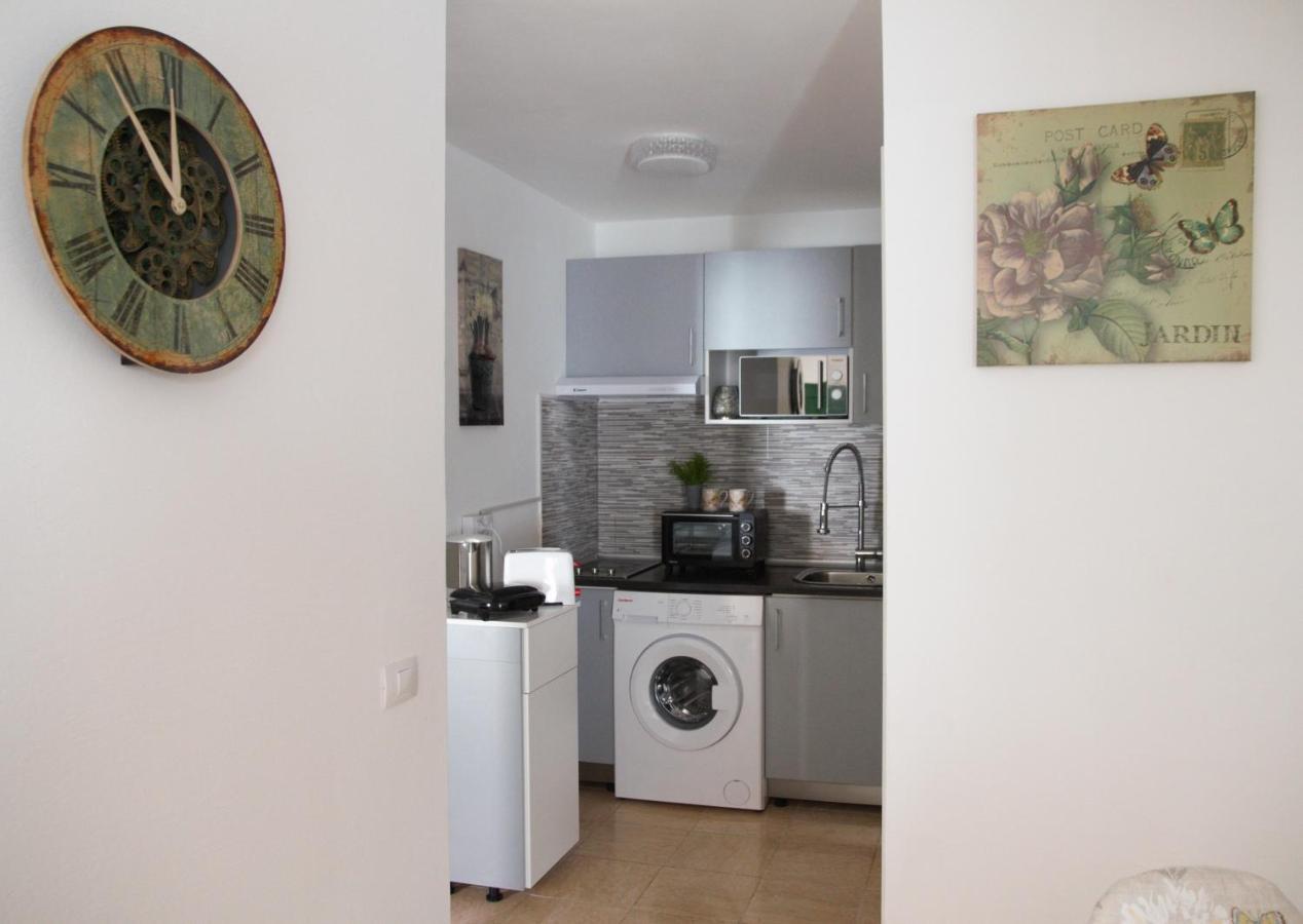 Castillo Apartment- Puerta Del Sol 245 Appartement