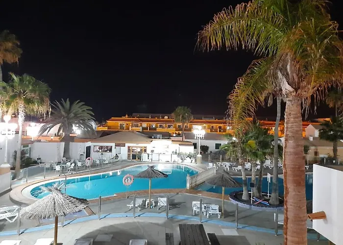 Castillo Holiday Apartment- Puerta Del Sol 245